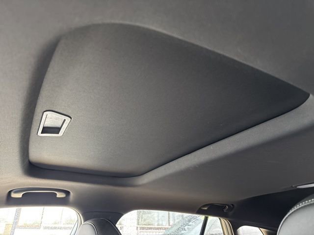 Used 2024 Chevrolet Trax RS w/ Sunroof Package FWD image 31