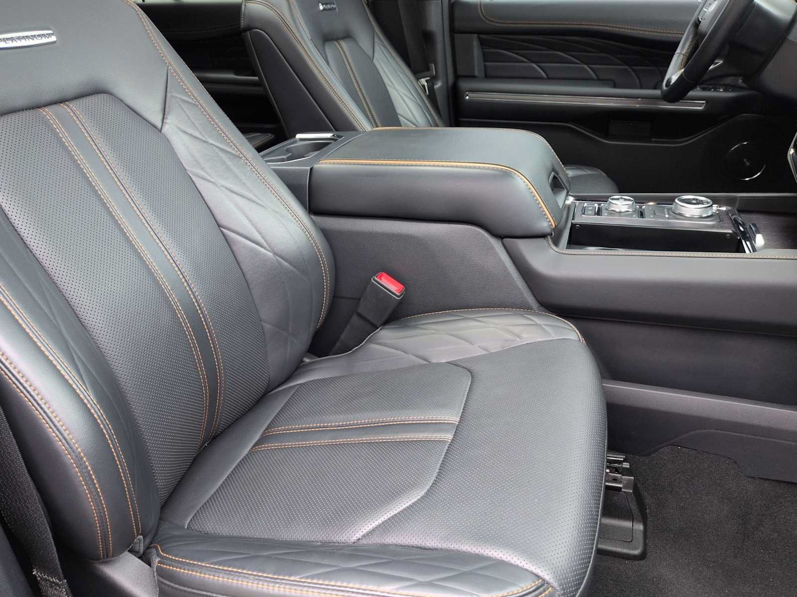 Used 2024 Ford Expedition Platinum AWD/4WD image 23