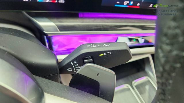 Used 2023 BMW 740i w/ Parking Assistance Package image 42