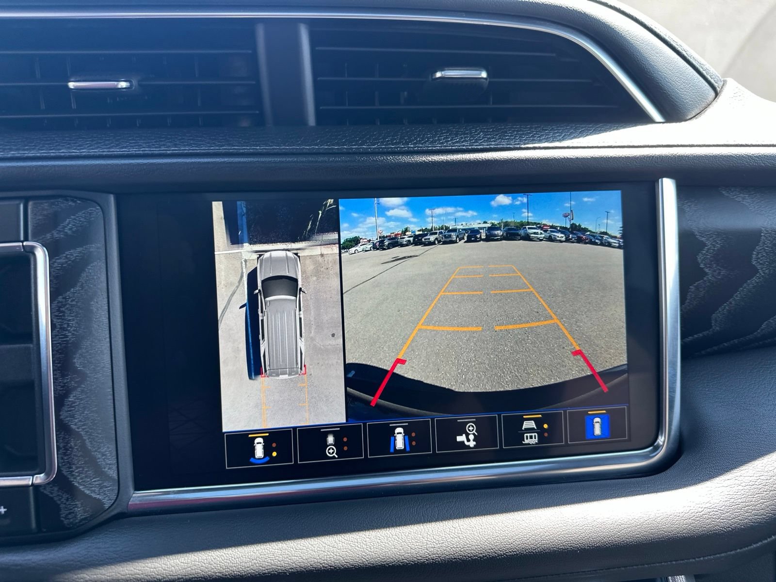 Used 2023 GMC Yukon Denali AWD/4WD image 68