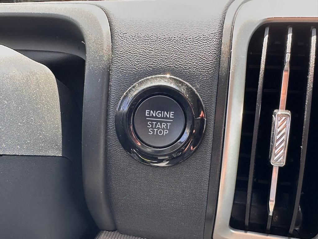 Used 2025 Ford Expedition Active AWD/4WD image 33