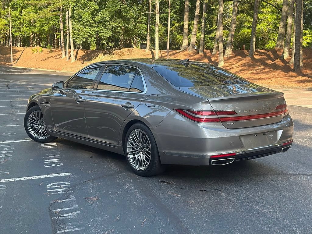 Used 2021 Genesis G90 3.3T Premium RWD image 3
