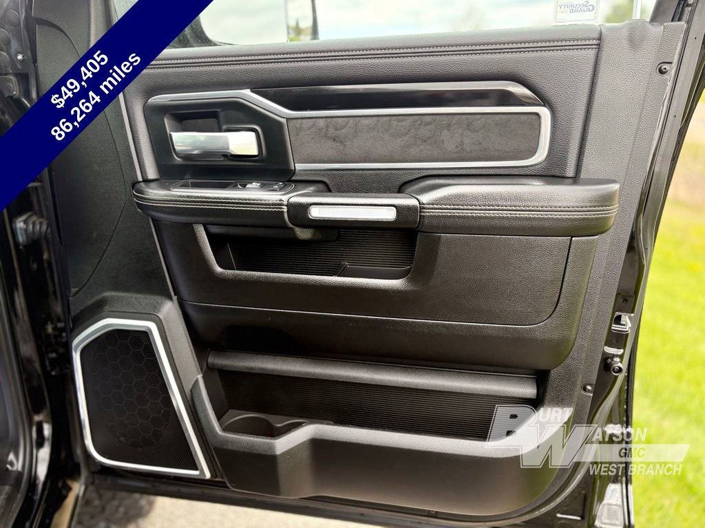 Used 2019 RAM 2500 Laramie w/ Black Appearance Package AWD/4WD image 26