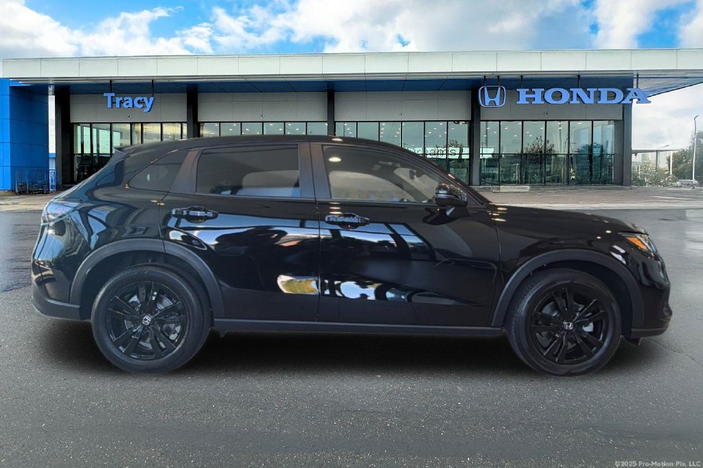 New 2027 Honda HR-V Sport image 4