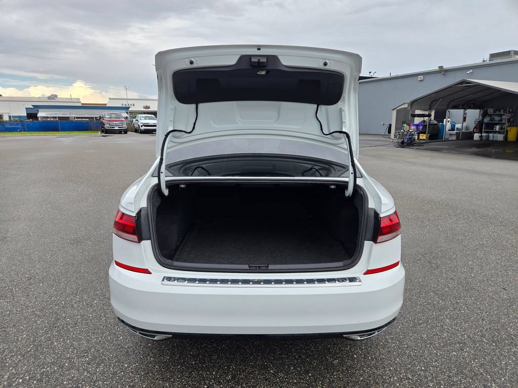 Used 2021 Volkswagen Passat 2.0T R-Line FWD image 18