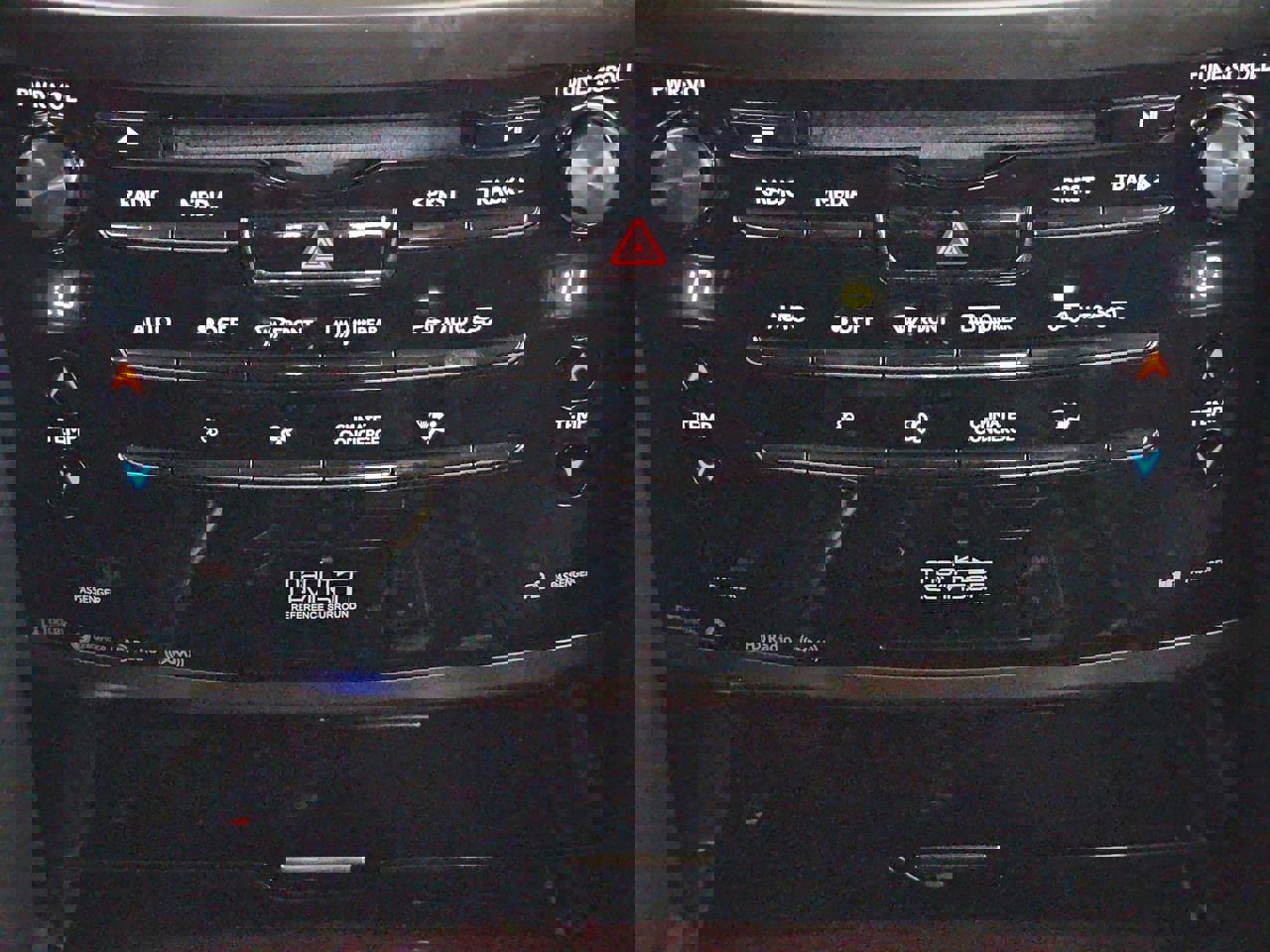 Used 2016 Lexus LX 570 4WD w/ Luxury Package image 27