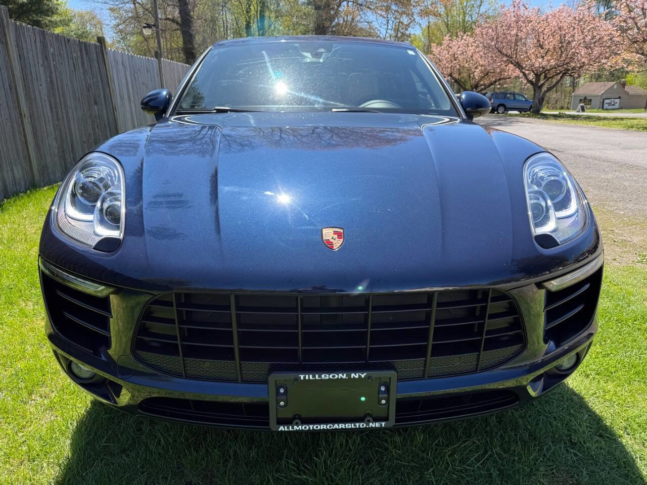 Used 2018 Porsche Macan AWD/4WD image 3