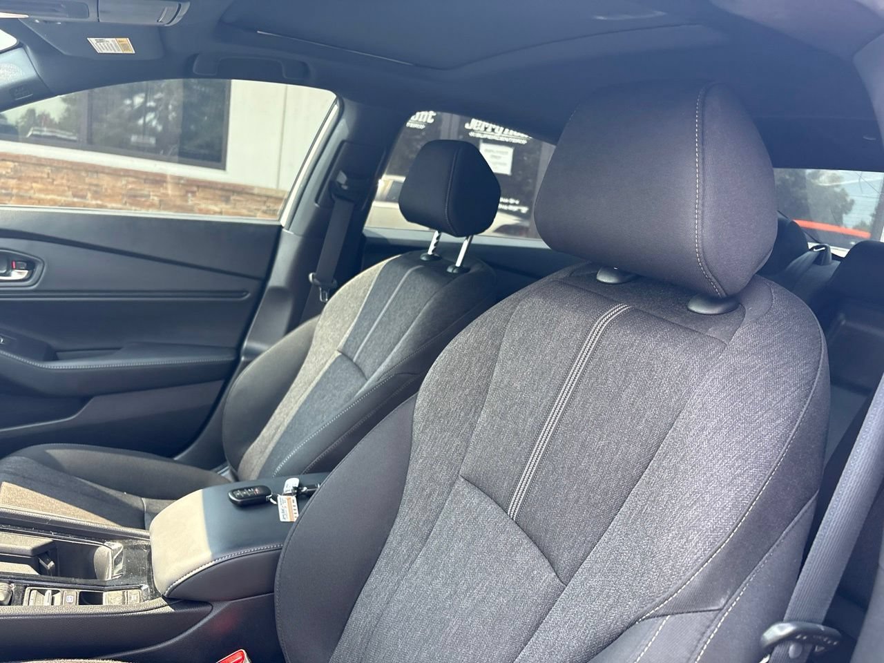 Used 2023 Honda Accord Sport image 2