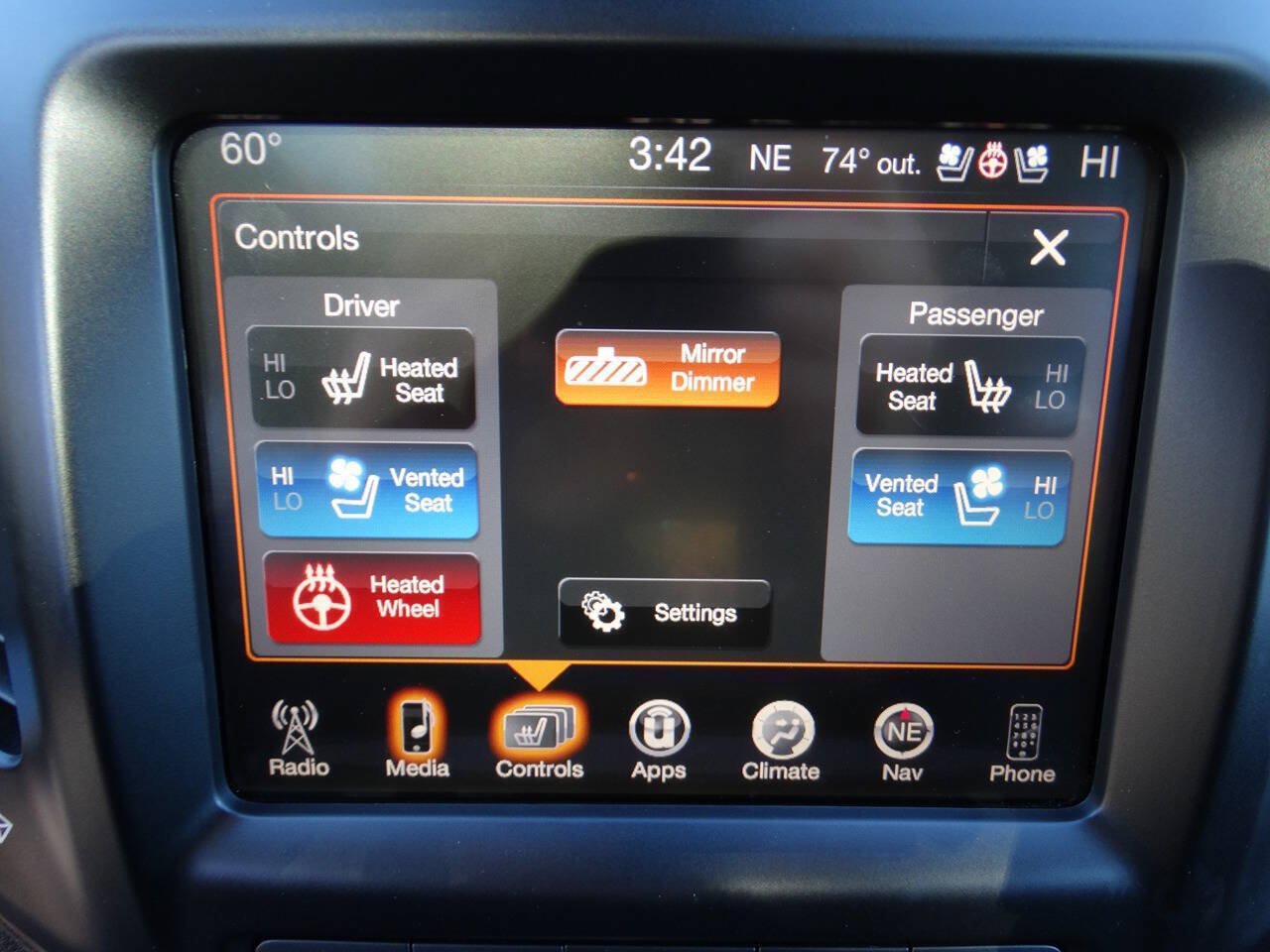 Used 2016 Jeep Cherokee 4WD Limited w/ Luxury Group w/ Luxury Group image 26