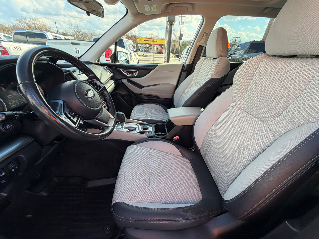 Used 2021 Subaru Forester Premium image 11