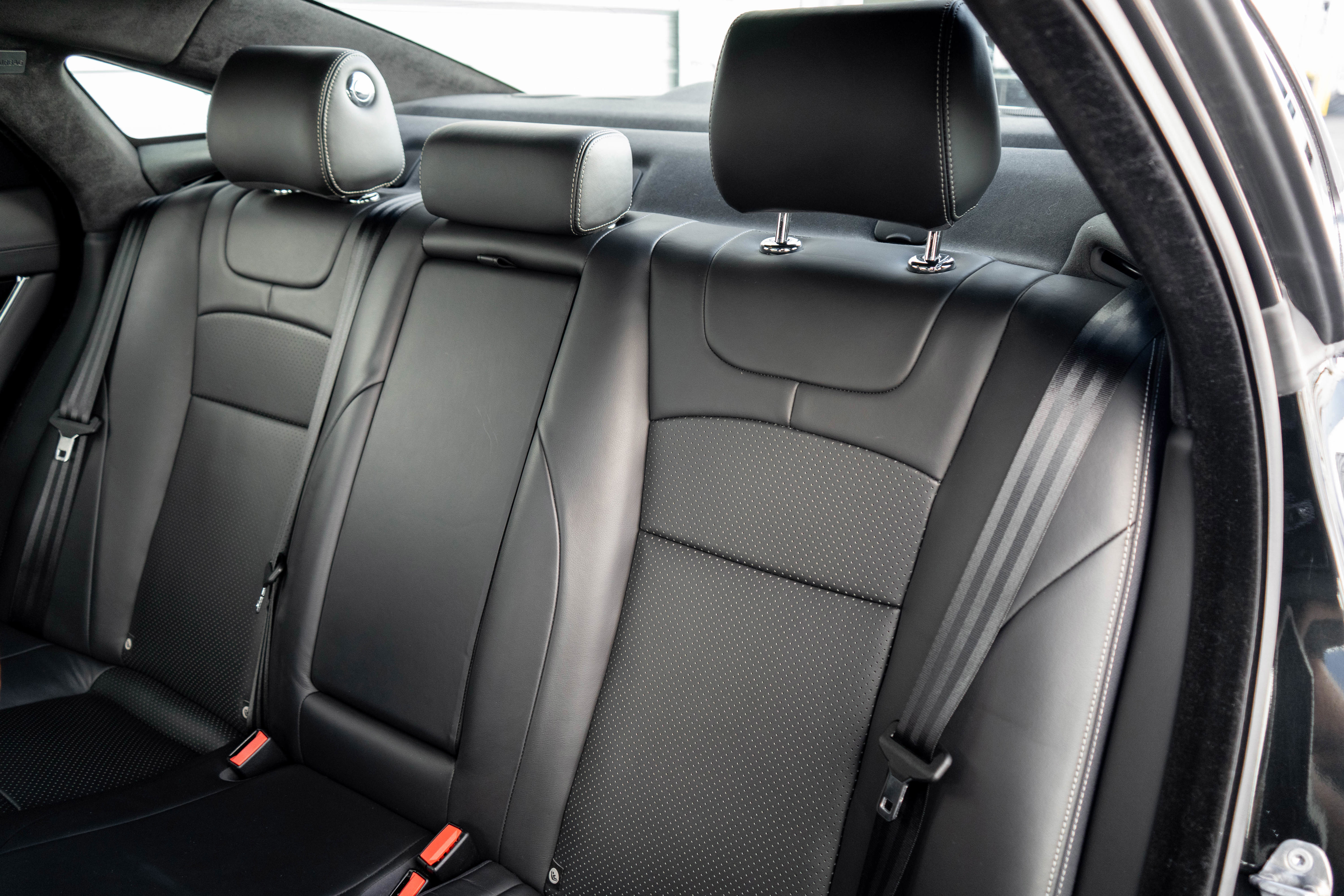 Used 2015 Jaguar XJ image 33