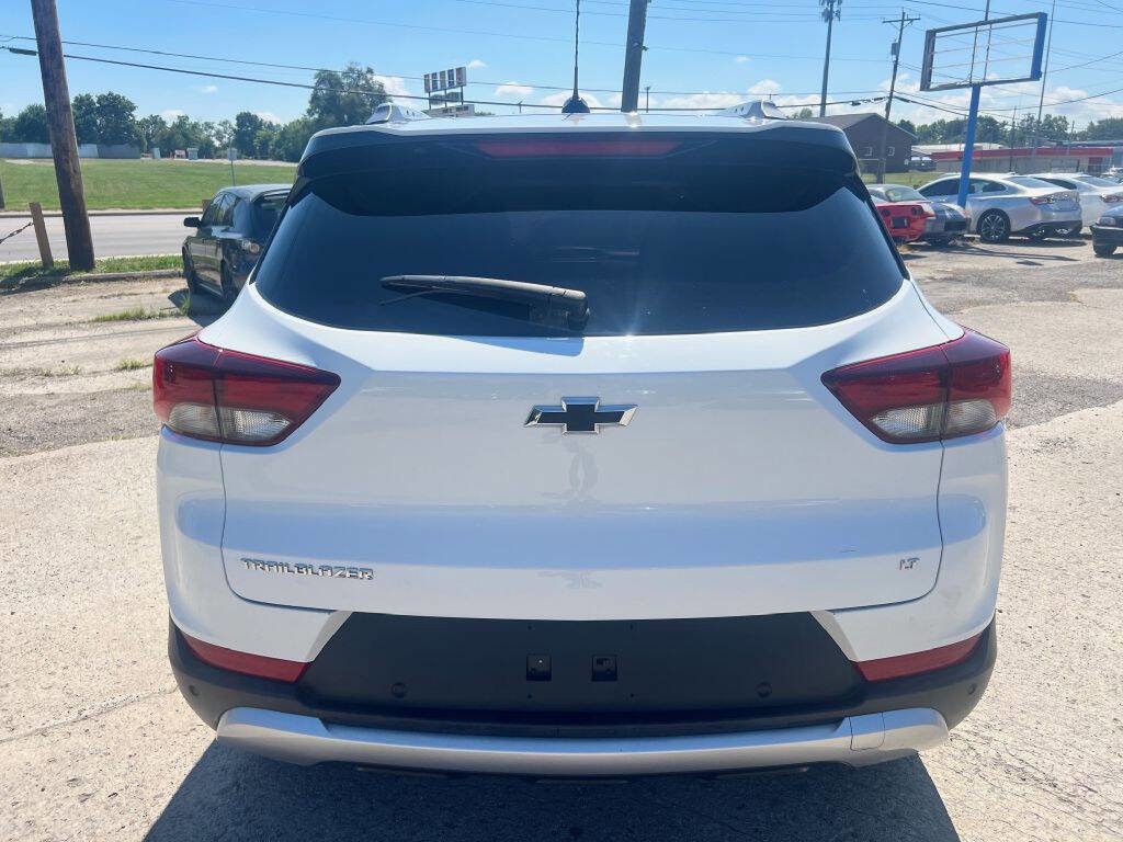 Used 2022 Chevrolet TrailBlazer LT w/ Driver Confidence Package image 5