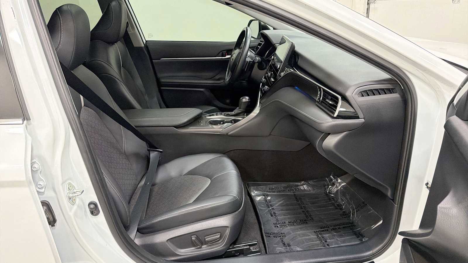 Certified 2021 Toyota Camry XSE FWD image 29
