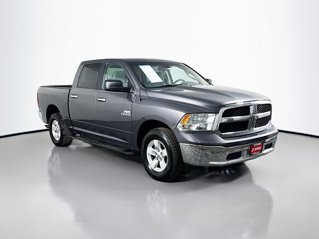Used 2018 RAM 1500 Classic SLT AWD/4WD image 7