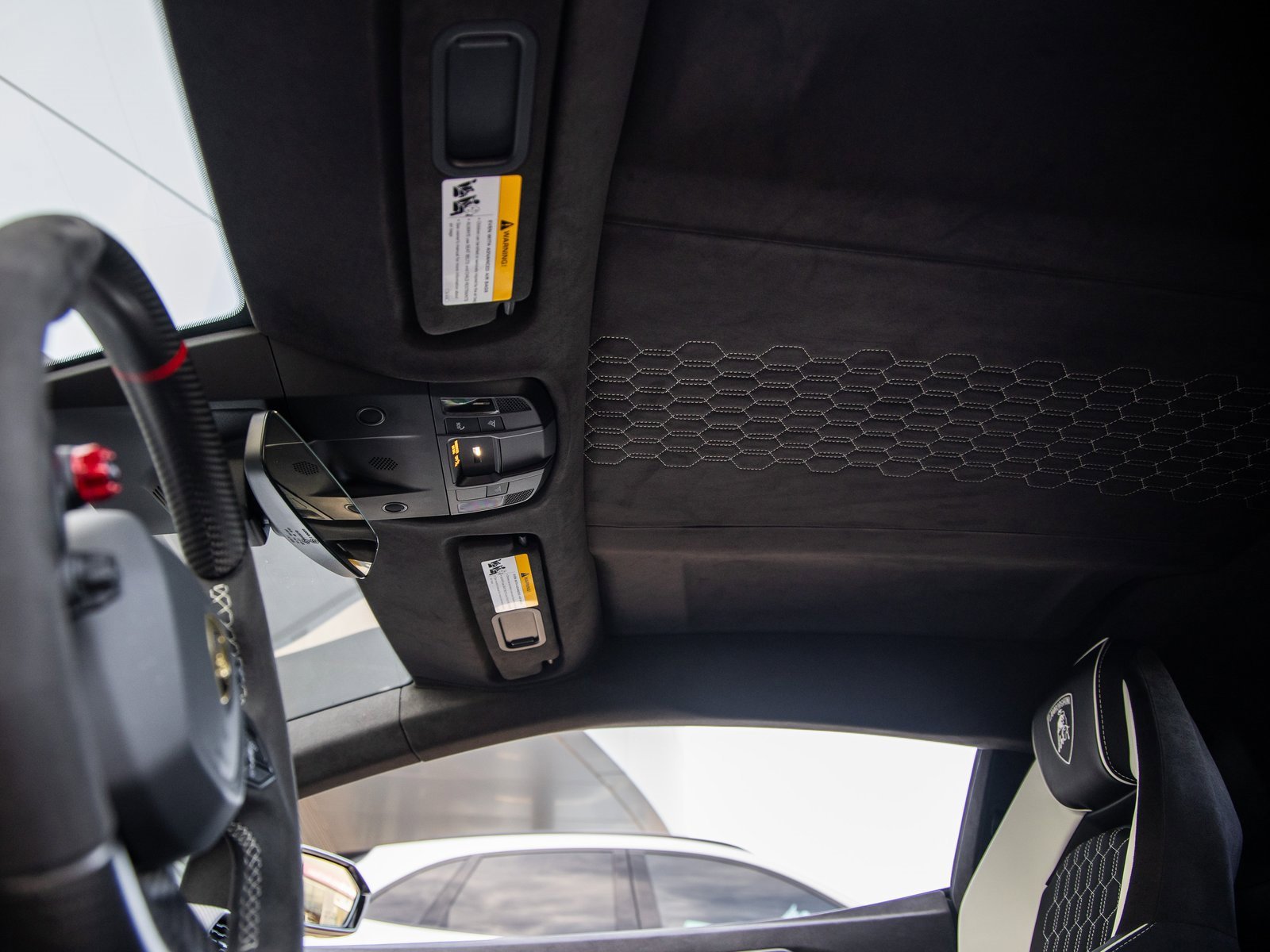 Used 2024 Lamborghini Revuelto image 34