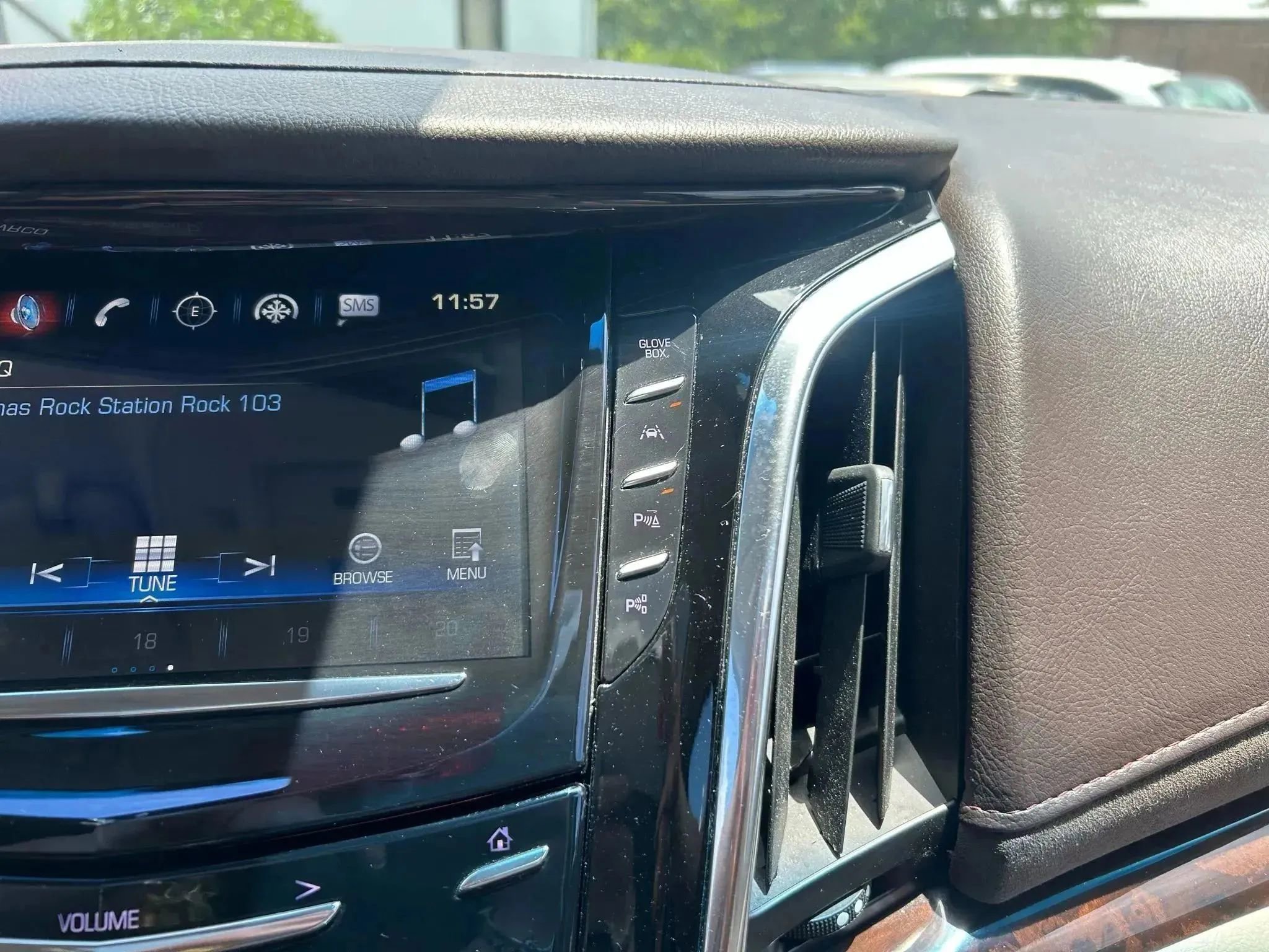 Used 2017 Cadillac Escalade ESV Premium Luxury image 24