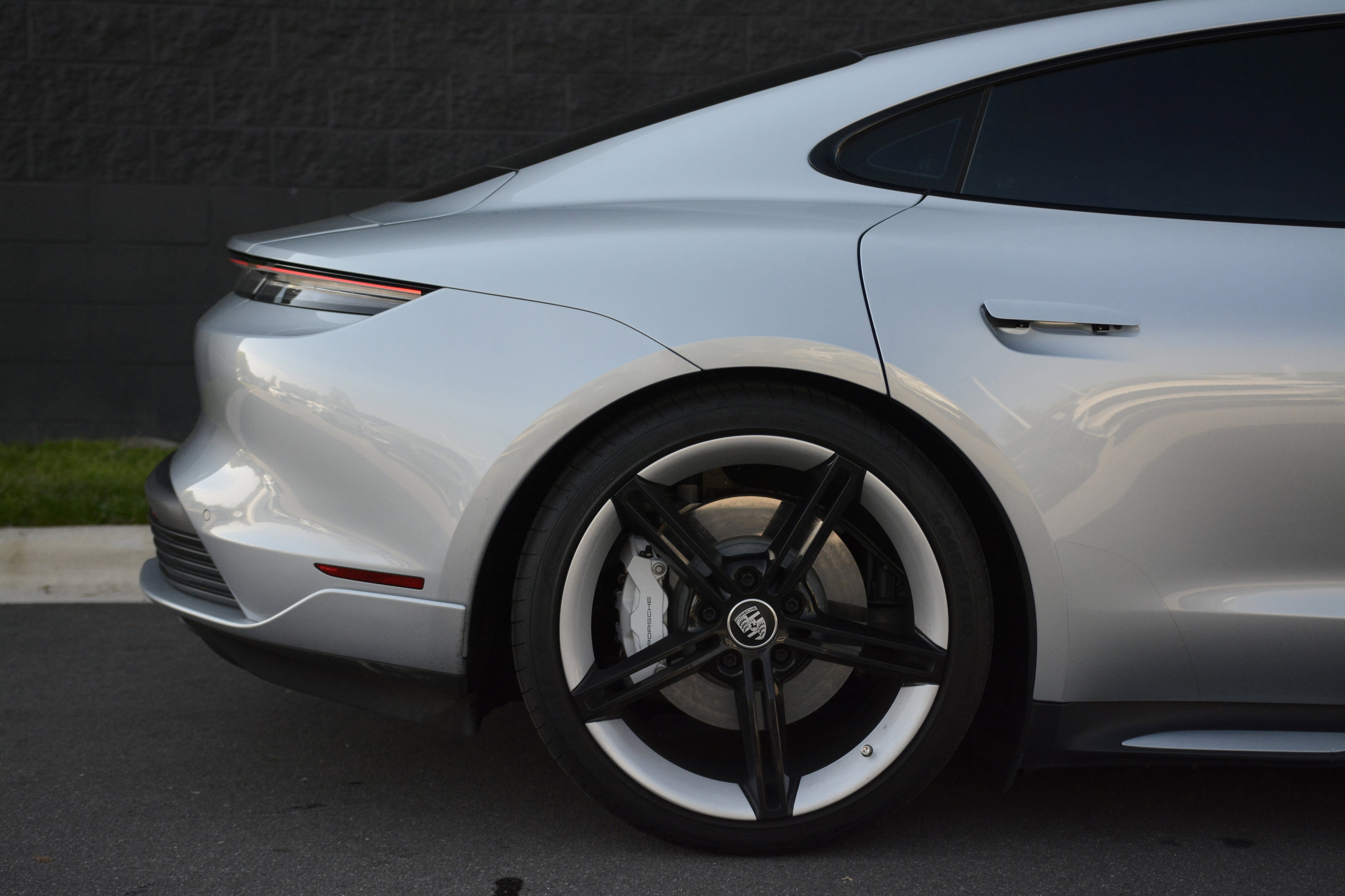 Certified 2022 Porsche Taycan 4S image 42