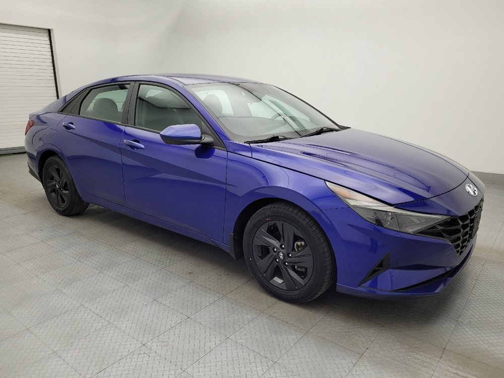Used 2023 Hyundai Elantra SEL w/ Winter Weather Package image 11