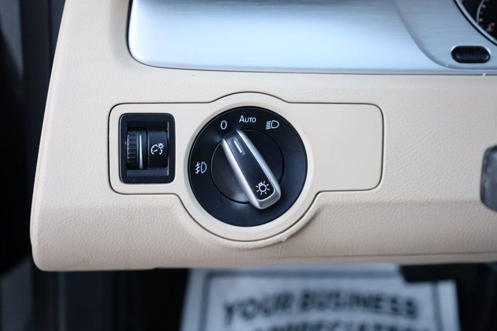 Used 2013 Volkswagen CC R-Line image 36