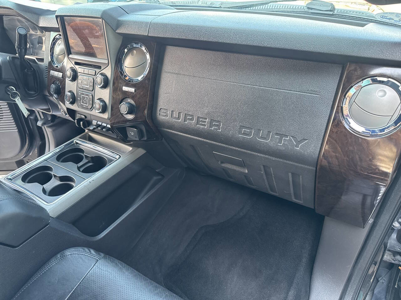 Used 2013 Ford F250 Platinum image 14