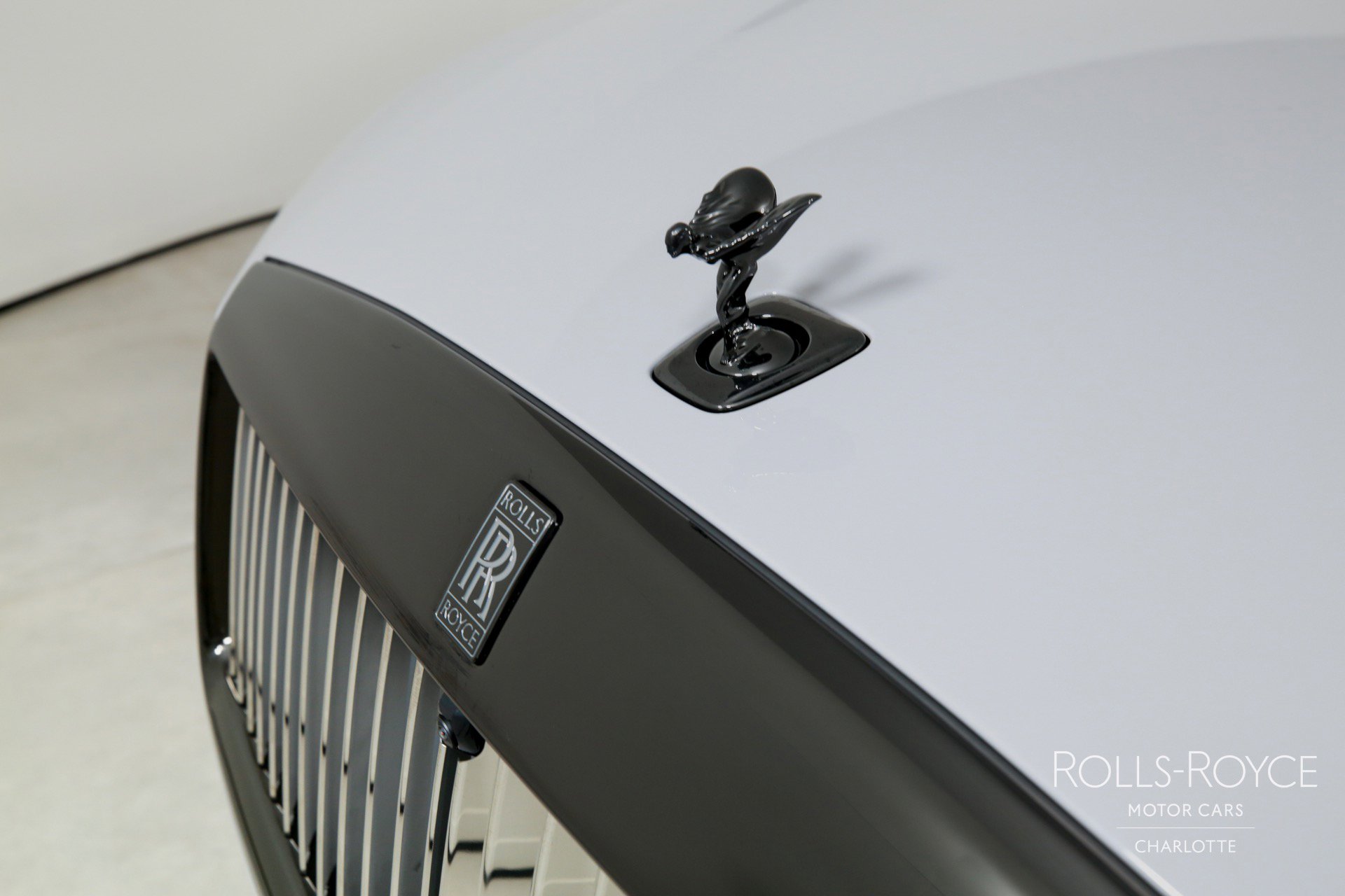 New 2025 Rolls-Royce Spectre Black Badge w/ Spectre Enhancement Package image 38