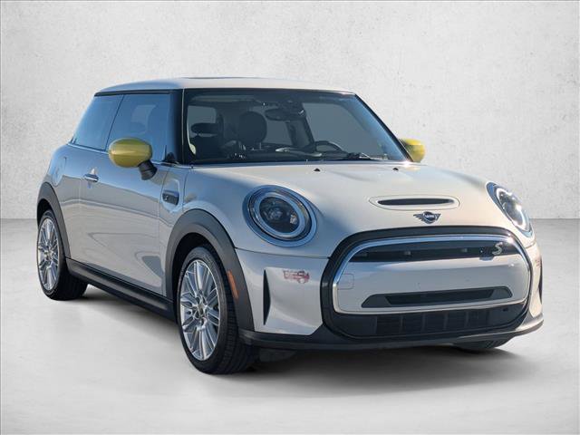 Used 2023 MINI Cooper SE video 3