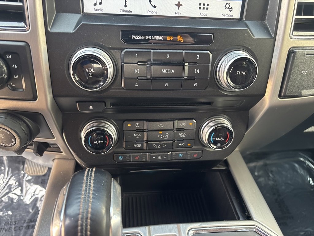 Used 2018 Ford F150 Platinum w/ Equipment Group 701A Luxury image 24