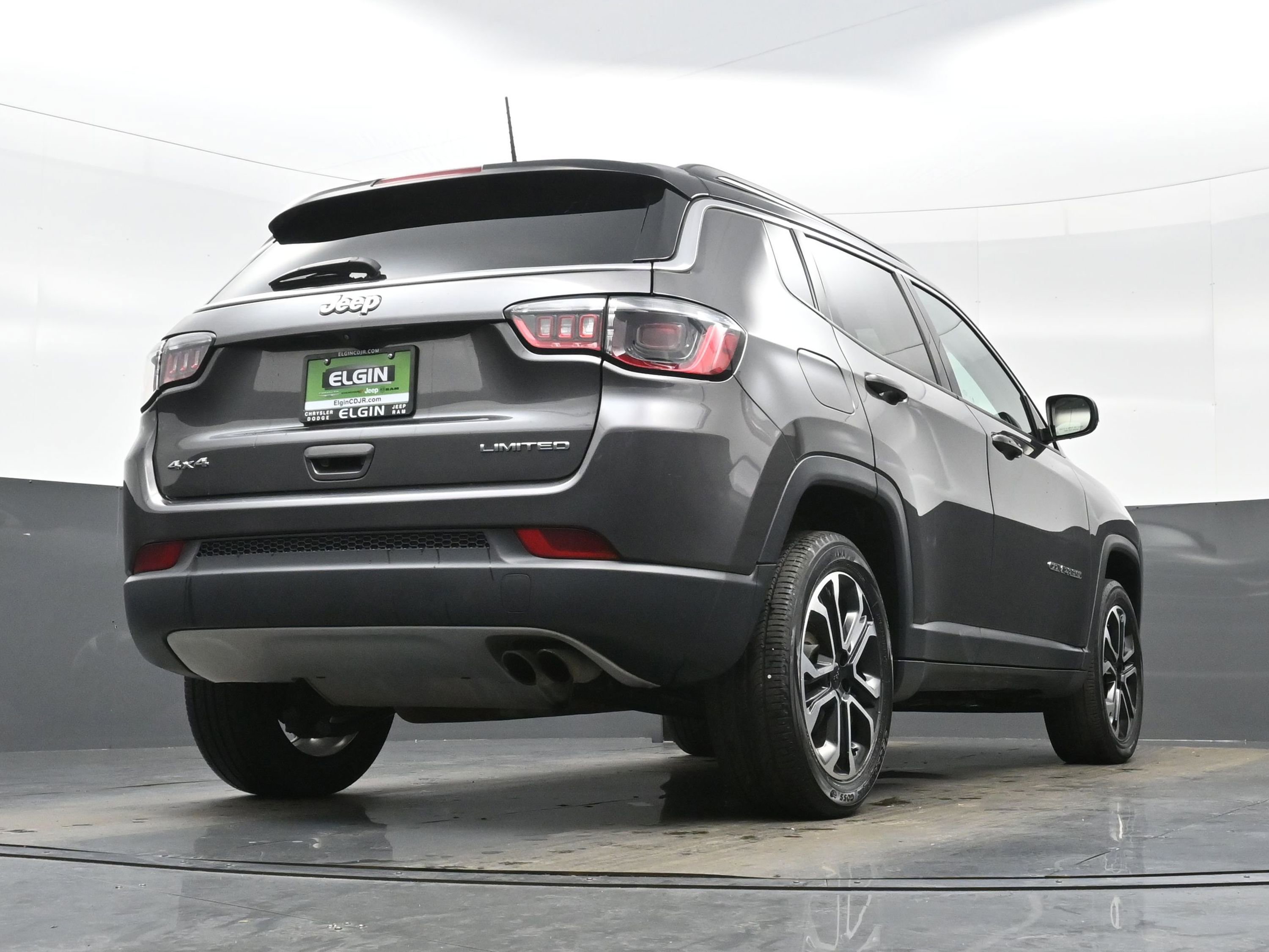 Used 2022 Jeep Compass Limited image 28