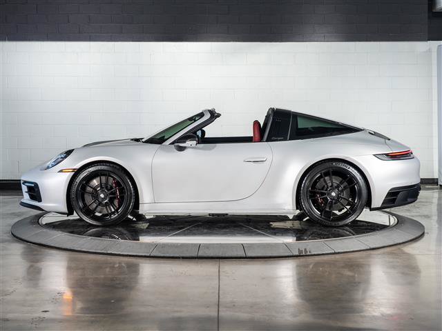 Used 2024 Porsche 911 Targa 4 GTS AWD/4WD image 2