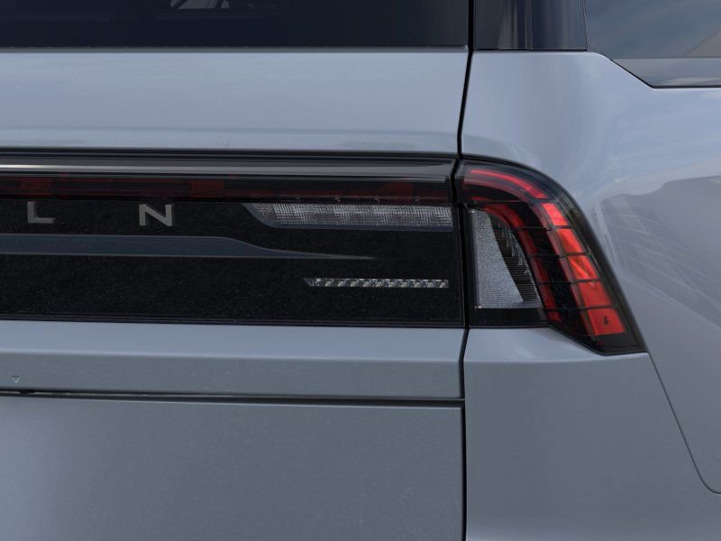 New 2026 Lincoln Navigator Reserve AWD/4WD image 22