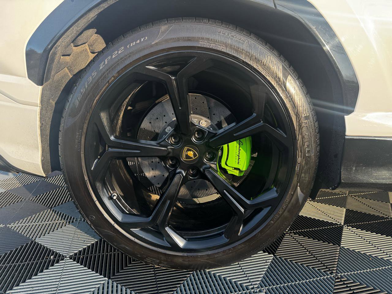 Used 2022 Lamborghini Urus image 58