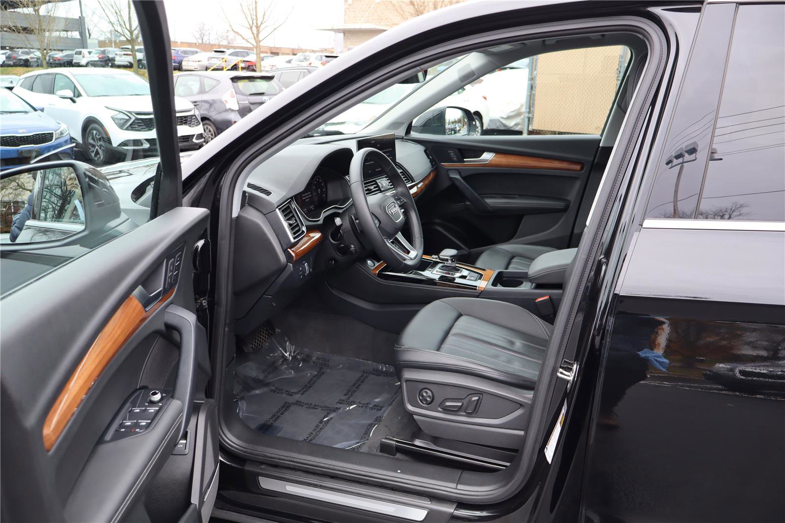 Used 2023 Audi Q5 2.0T Premium Plus w/ Premium Plus Package image 17