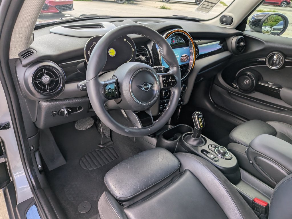 Used 2024 MINI Cooper SE FWD image 14