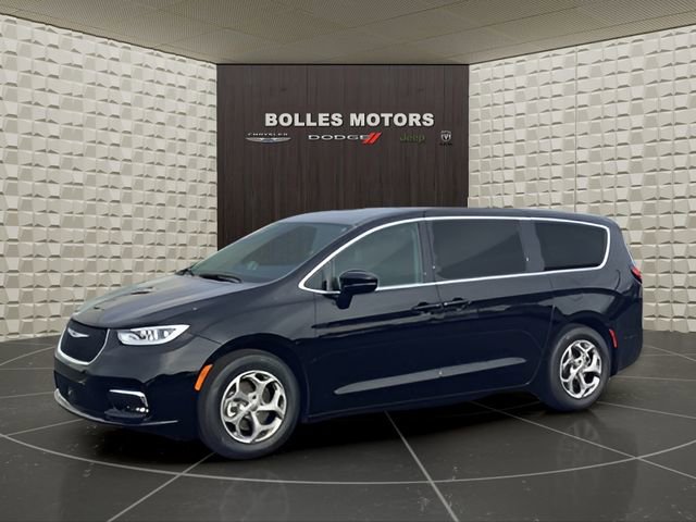 Certified 2024 Chrysler Pacifica Limited image 10