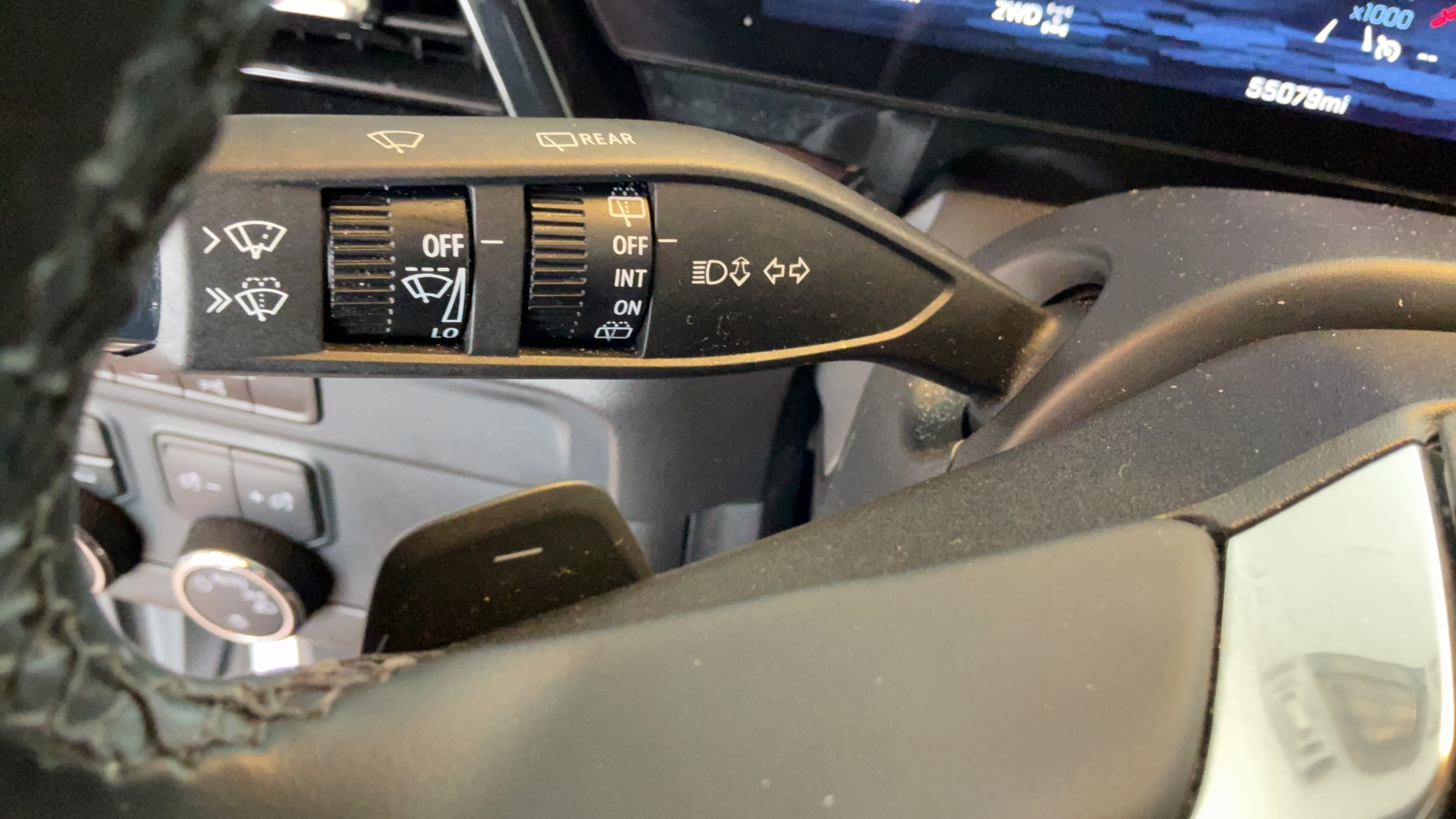 Used 2025 Chevrolet Suburban LT AWD/4WD image 20