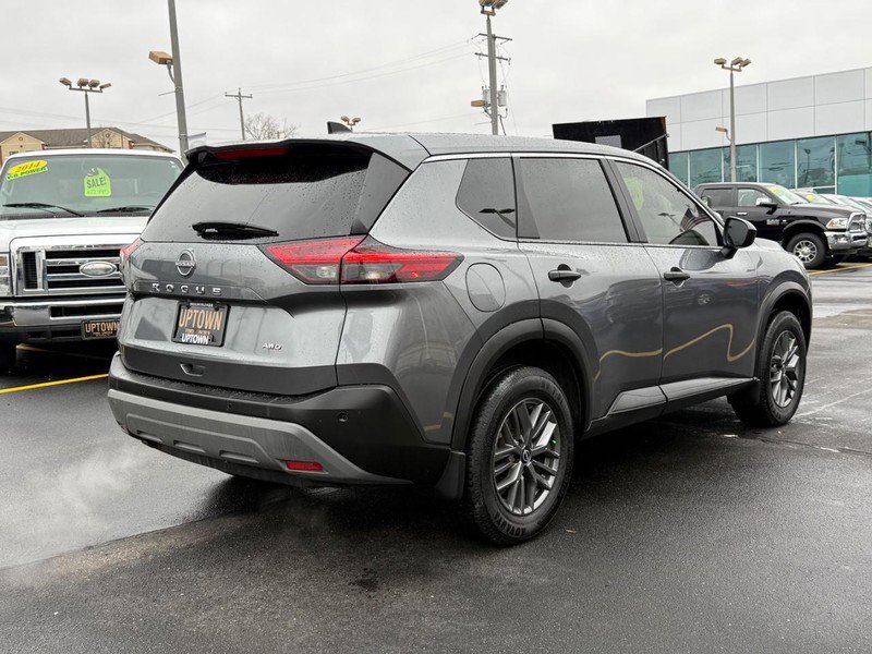 Used 2023 Nissan Rogue S AWD/4WD image 3