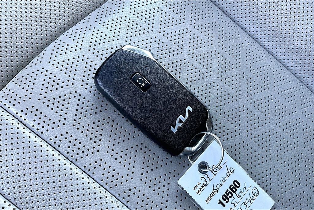 Used 2023 Kia Sorento SX Prestige w/ Panoramic Sunroof Package image 35