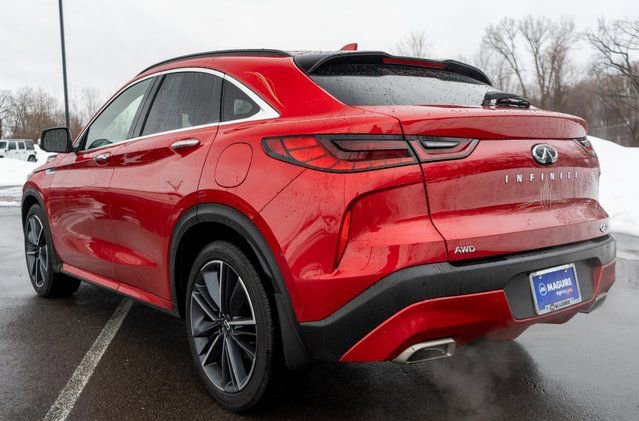 Used 2023 INFINITI QX55 Essential image 8