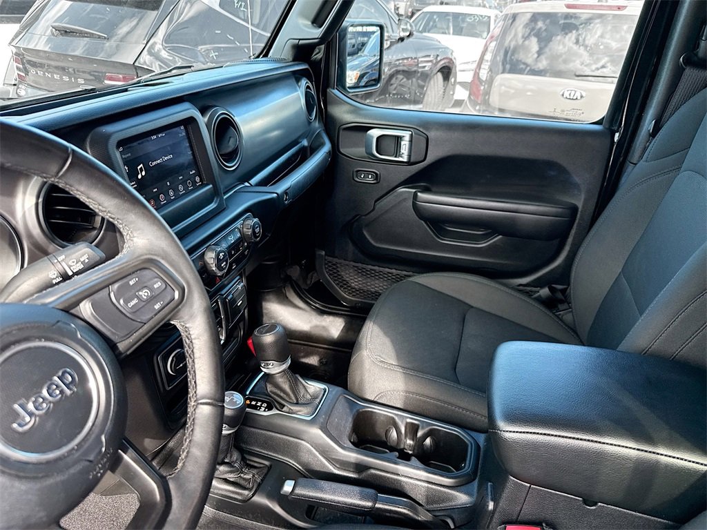Used 2021 Jeep Gladiator Willys image 25