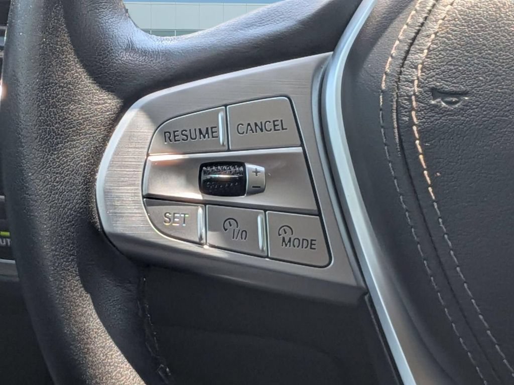 Used 2025 BMW X7 xDrive40i w/ Premium Package AWD/4WD image 17