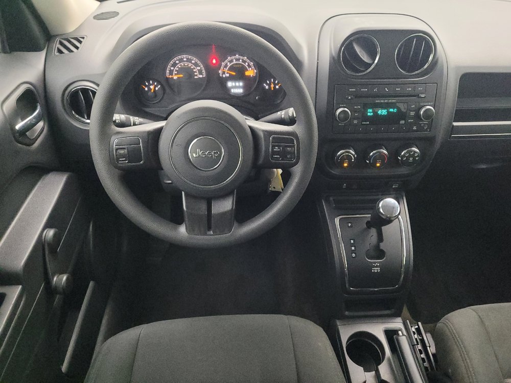 Used 2017 Jeep Patriot Sport FWD image 22