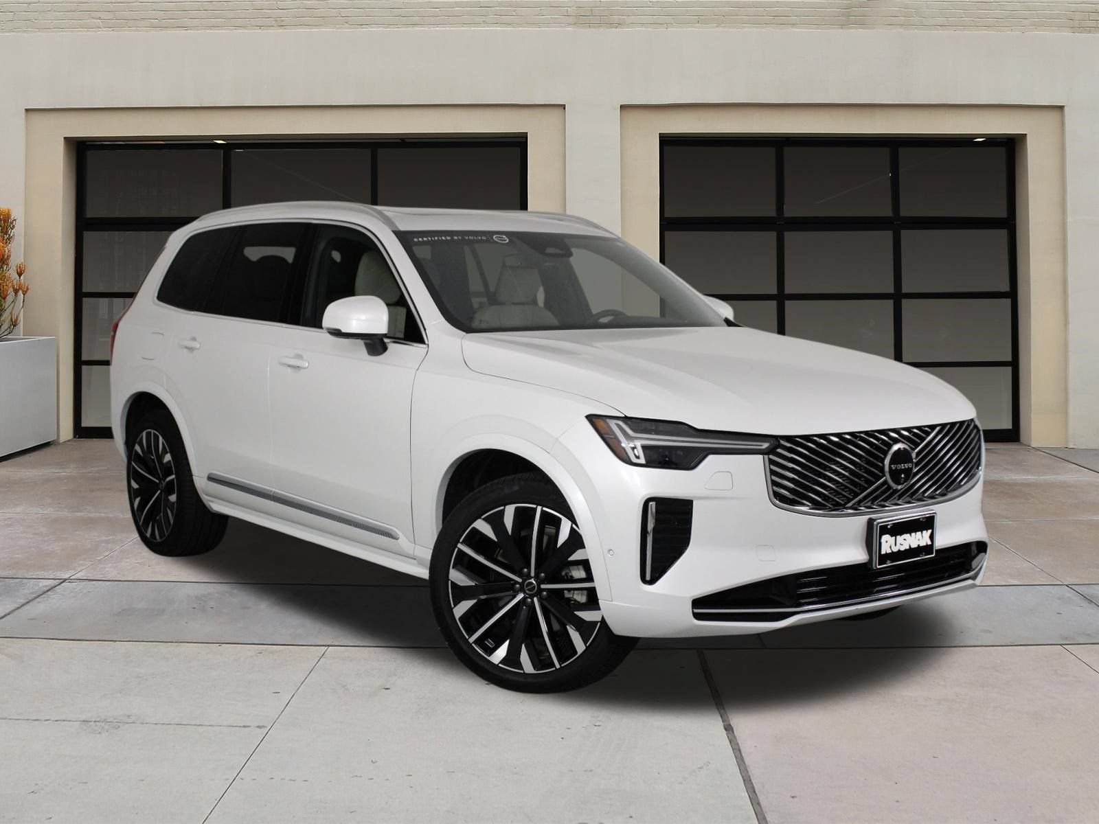 Certified 2026 Volvo XC90 B6 Plus w/ Protection Package Premier AWD/4WD image 34