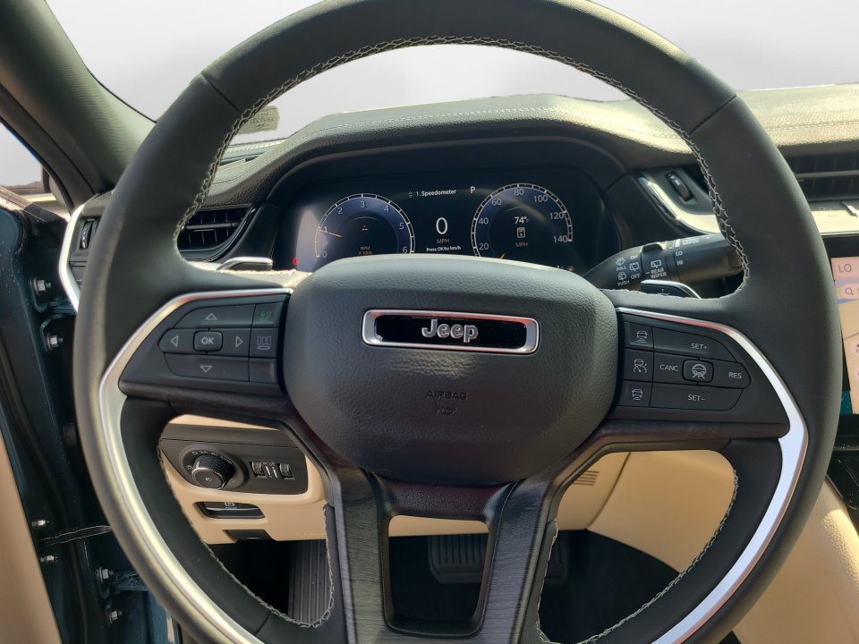 New 2026 Jeep Grand Cherokee L Limited AWD/4WD image 10