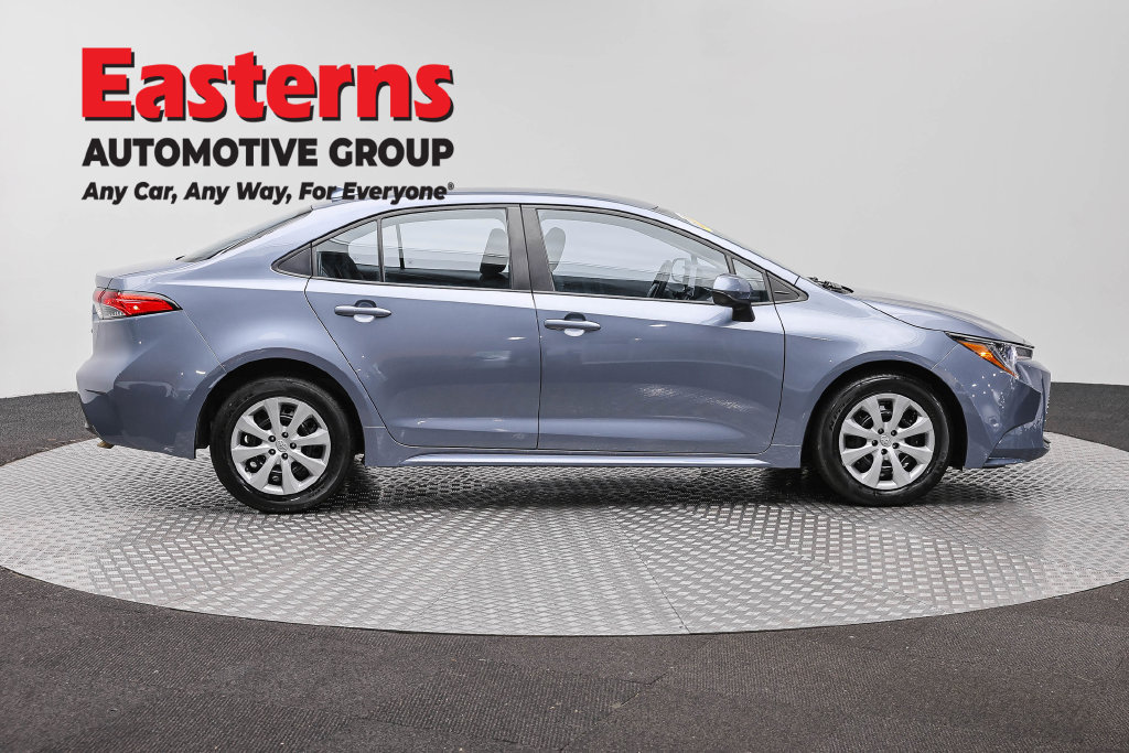 Used 2024 Toyota Corolla LE FWD image 5