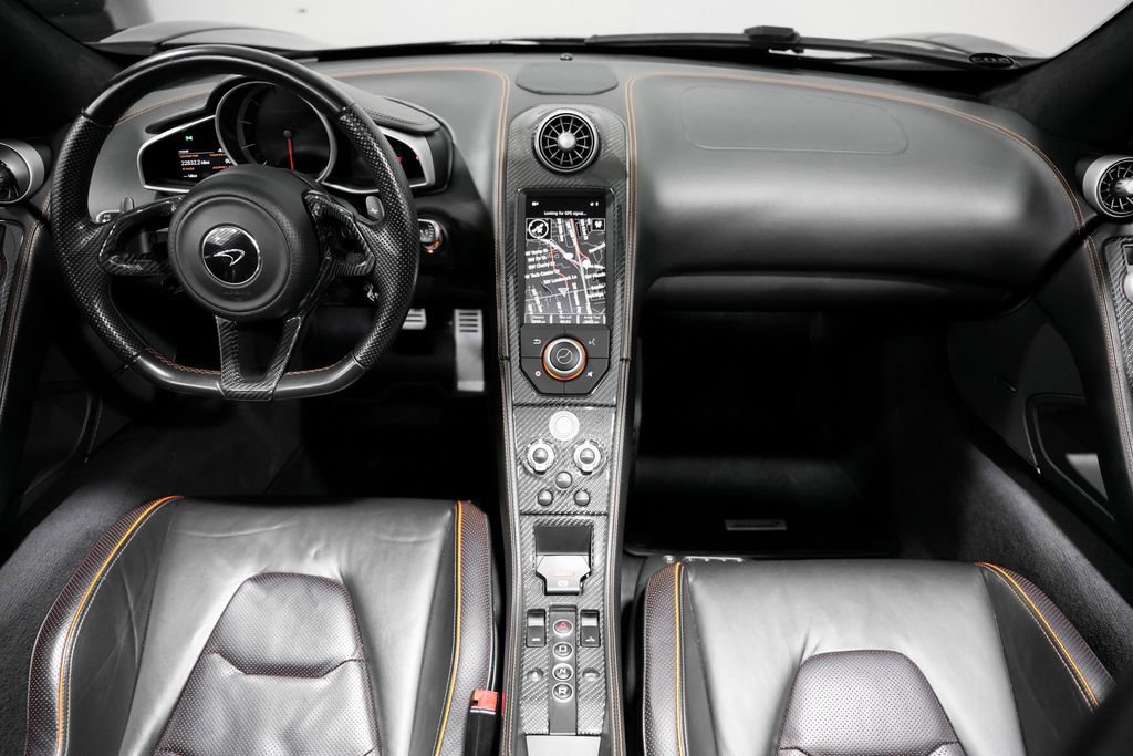Used 2015 McLaren 650S Spider image 23