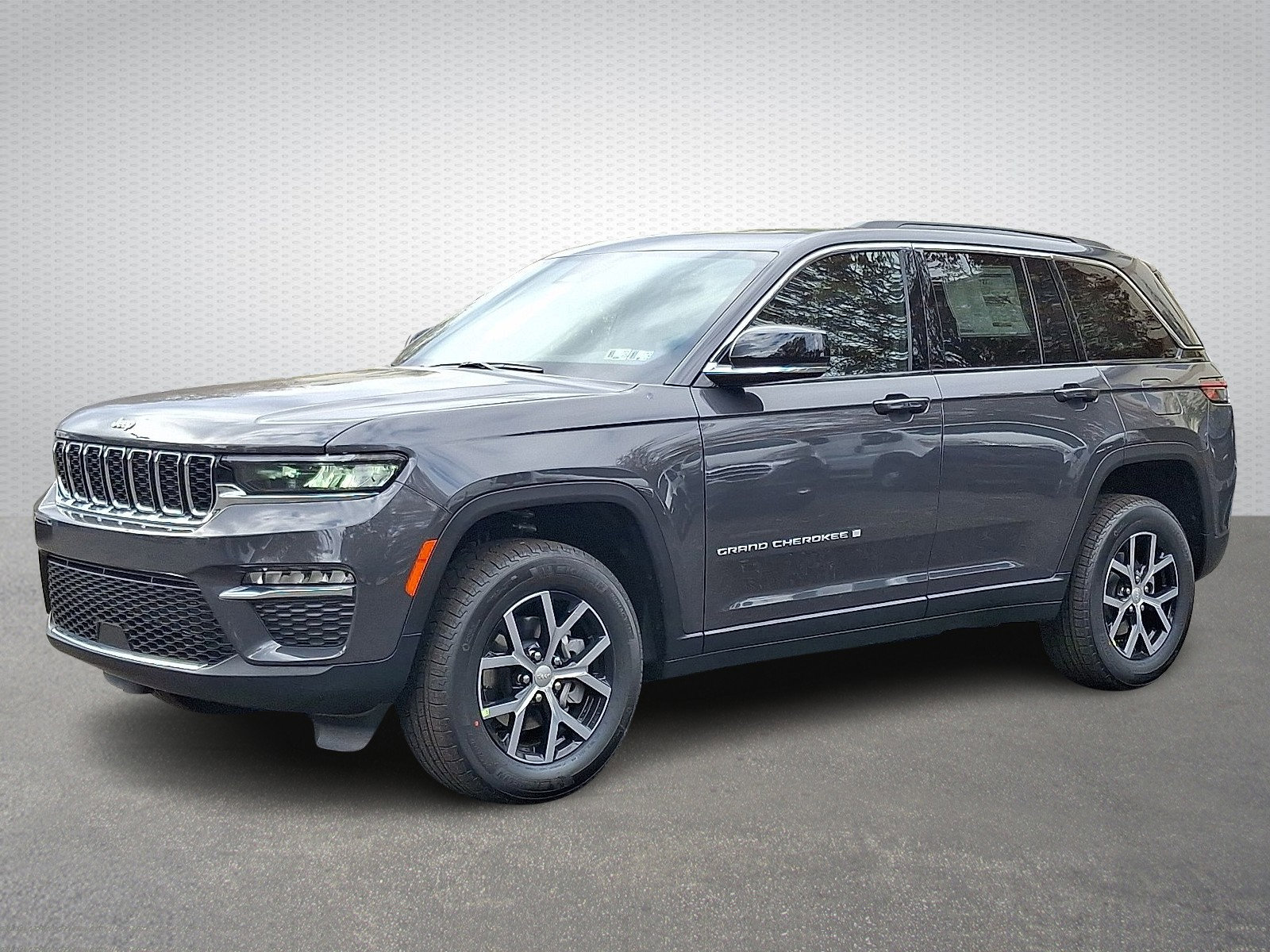 New 2025 Jeep Grand Cherokee Limited image 3