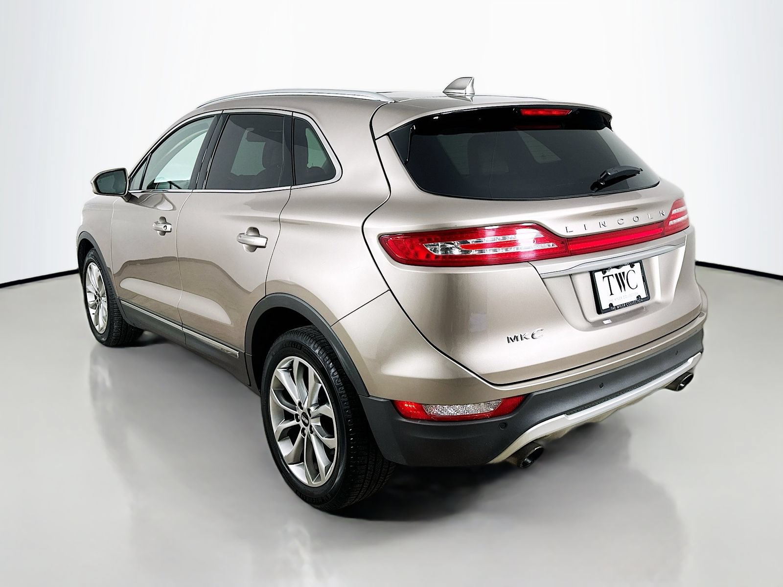 Used 2019 Lincoln MKC Select w/ Select Plus Package AWD/4WD image 7