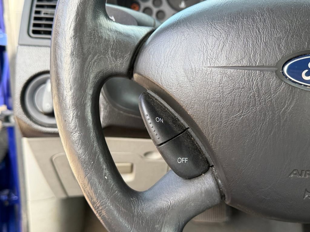 Used 2006 Ford Focus ZX4 Sedan image 15