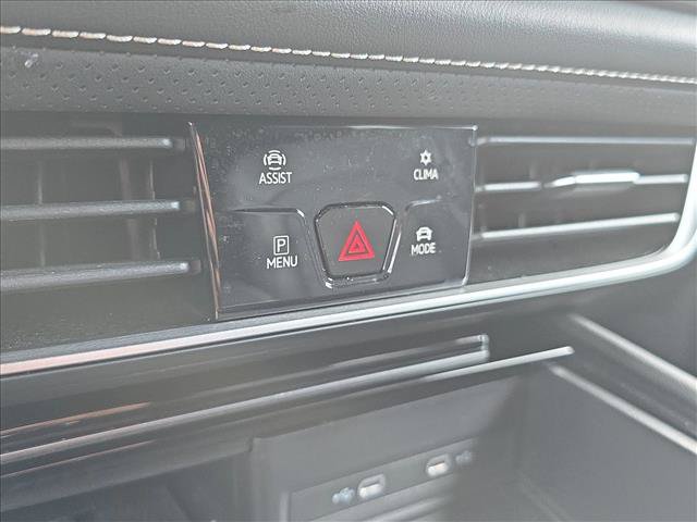 Used 2025 Volkswagen Atlas Cross Sport SE AWD/4WD image 14