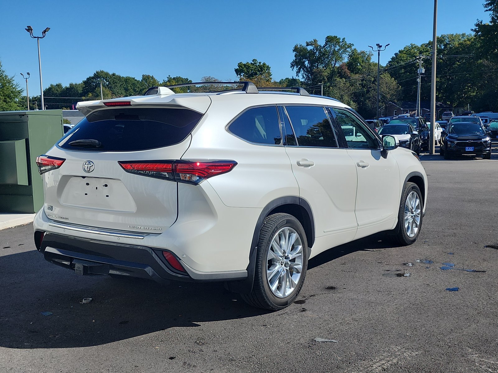 Used 2021 Toyota Highlander Limited AWD/4WD image 5
